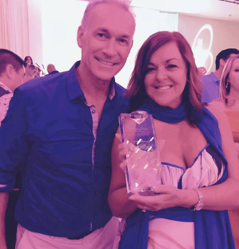 Dawn Forshaw wins Beauty Industry Professional of the Year 2018 at the Safety in Beauty Diamond Awards 2018, pictured with Dr Hilary Jones